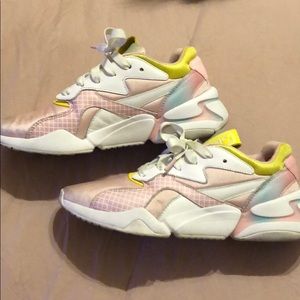 Women's Multicolor Sneakers